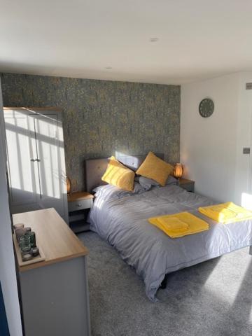Апартаменты The Snug At Parley West Parley Экстерьер фото